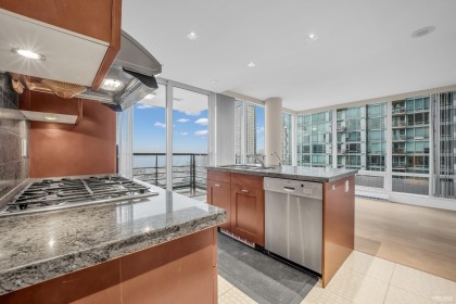 Photo 8 at 602 - 590 Nicola Street, Coal Harbour, Vancouver West