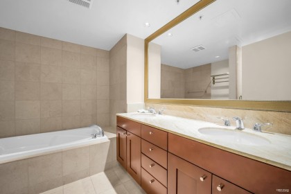 Photo 25 at 602 - 590 Nicola Street, Coal Harbour, Vancouver West