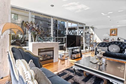 Photo 9 at 301 - 638 Beach Crescent, Yaletown, Vancouver West