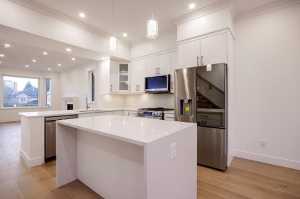 Photo 13 at 254 E 18th Street, Central Lonsdale, North Vancouver