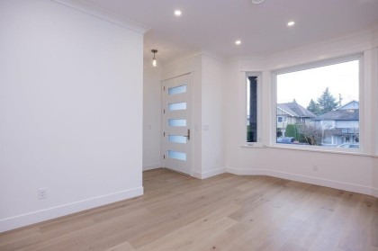 Photo 8 at 254 E 18th Street, Central Lonsdale, North Vancouver