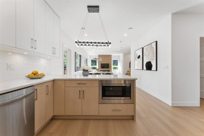 Photo 8 at 842 St. Denis Avenue, Lynnmour, North Vancouver