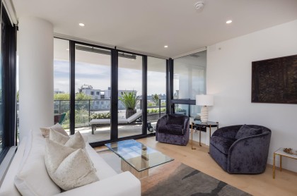 Photo 2 at 302 - 135 E 13th Street, Central Lonsdale, North Vancouver