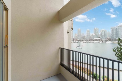 Photo 13 at 311 - 1859 Spyglass Place, False Creek, Vancouver West