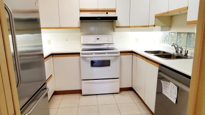 Photo 17 at 311 - 1859 Spyglass Place, False Creek, Vancouver West