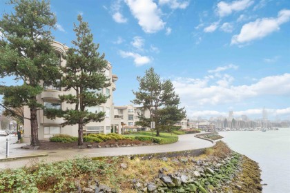 Photo 28 at 311 - 1859 Spyglass Place, False Creek, Vancouver West