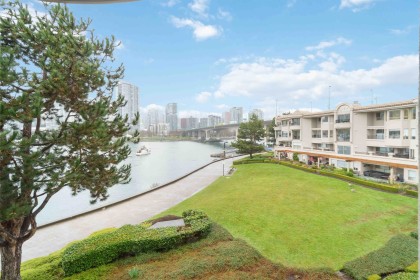 Photo 9 at 311 - 1859 Spyglass Place, False Creek, Vancouver West