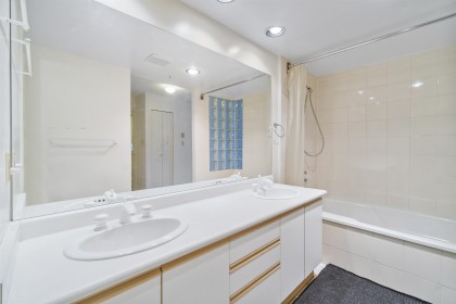 Photo 18 at 311 - 1859 Spyglass Place, False Creek, Vancouver West