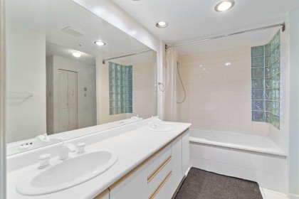 Photo 19 at 311 - 1859 Spyglass Place, False Creek, Vancouver West