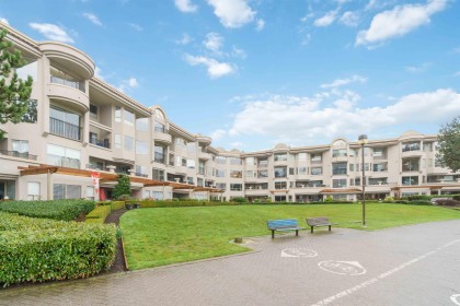 Photo 39 at 311 - 1859 Spyglass Place, False Creek, Vancouver West