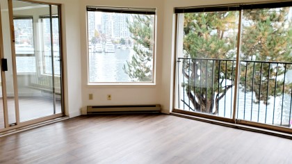 Photo 4 at 311 - 1859 Spyglass Place, False Creek, Vancouver West