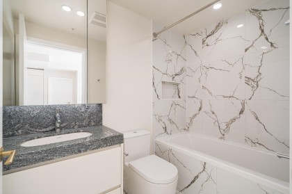 Photo 26 at 303 - 3668 W 10th Avenue, Kitsilano, Vancouver West