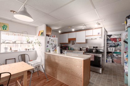 Photo 18 at 2483 W 6th Avenue, Kitsilano, Vancouver West