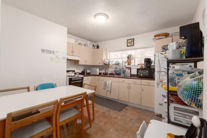 Photo 11 at 2483 W 6th Avenue, Kitsilano, Vancouver West