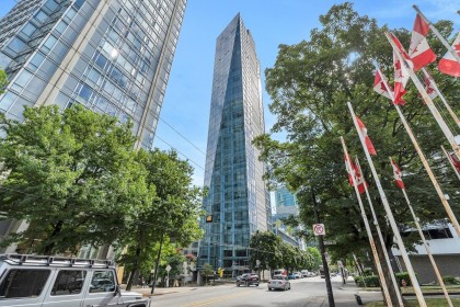 Photo 16 at 2101 - 1499 W Pender Street, Coal Harbour, Vancouver West