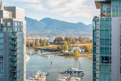 Photo 10 at 2101 - 1499 W Pender Street, Coal Harbour, Vancouver West