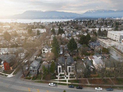 Photo 39 at 1 - 2637 W 12th Avenue, Kitsilano, Vancouver West