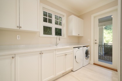 Photo 29 at 920 3rd Street, Cedardale, West Vancouver