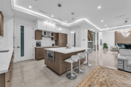 Photo 13 at 929 Canyon Boulevard, Canyon Heights NV, North Vancouver