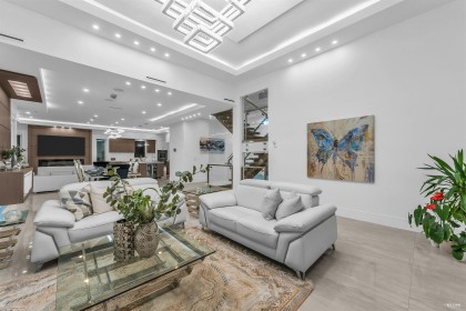 Photo 12 at 929 Canyon Boulevard, Canyon Heights NV, North Vancouver