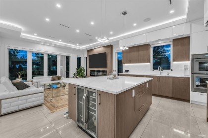 Photo 9 at 929 Canyon Boulevard, Canyon Heights NV, North Vancouver