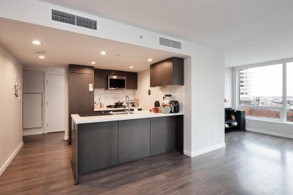 Photo 7 at 402 - 8238 Lord Street, Marpole, Vancouver West