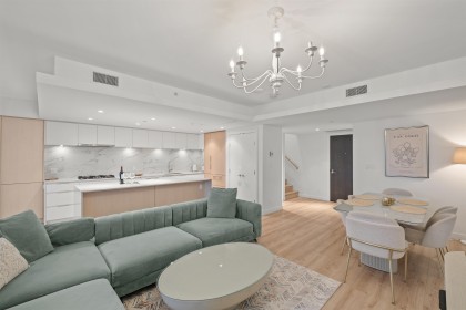 Photo 3 at 611 - 1500 Fern Street, Lynnmour, North Vancouver