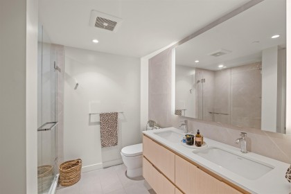 Photo 14 at 611 - 1500 Fern Street, Lynnmour, North Vancouver