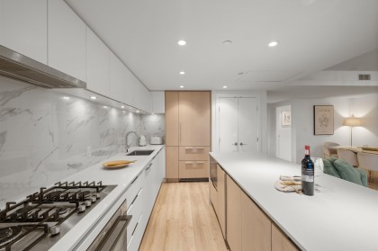 Photo 4 at 611 - 1500 Fern Street, Lynnmour, North Vancouver