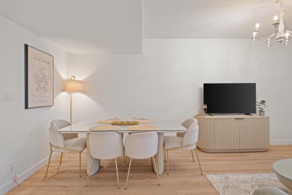 Photo 8 at 611 - 1500 Fern Street, Lynnmour, North Vancouver