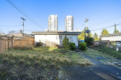 Photo 6 at 515 W 60th Avenue, Marpole, Vancouver West