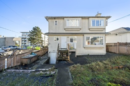Photo 7 at 515 W 60th Avenue, Marpole, Vancouver West