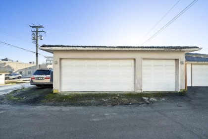 Photo 10 at 515 W 60th Avenue, Marpole, Vancouver West
