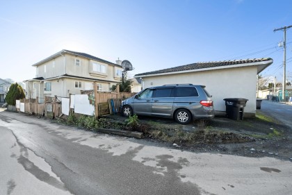 Photo 11 at 515 W 60th Avenue, Marpole, Vancouver West