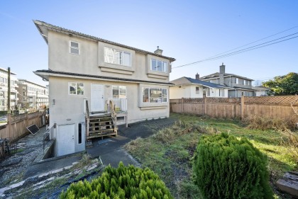 Photo 8 at 515 W 60th Avenue, Marpole, Vancouver West