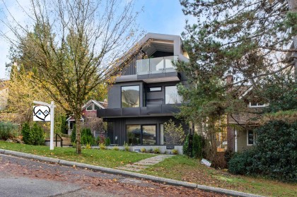 Photo 1 at 1 - 4018 W 21st Avenue, Dunbar, Vancouver West