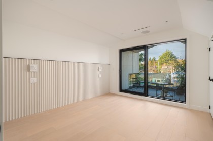 Photo 9 at 1 - 4018 W 21st Avenue, Dunbar, Vancouver West