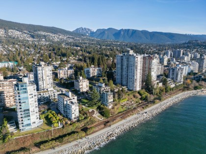 Photo 26 at 502 - 2090 Argyle Avenue, Dundarave, West Vancouver