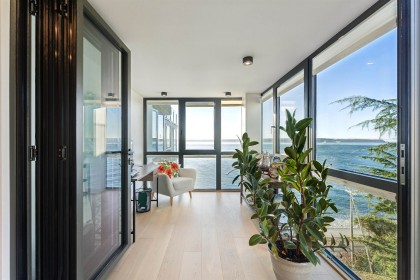 Photo 1 at 502 - 2090 Argyle Avenue, Dundarave, West Vancouver