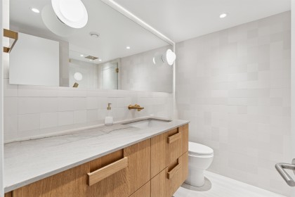 Photo 21 at 502 - 2090 Argyle Avenue, Dundarave, West Vancouver