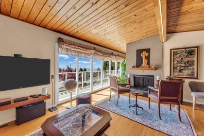 Photo 5 at 4323 Valencia Avenue, Upper Delbrook, North Vancouver