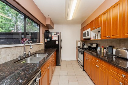 Photo 6 at 1976 Purcell Way, Lynnmour, North Vancouver