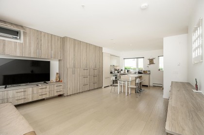 Photo 4 at 2 - 589 W King Edward Avenue, Cambie, Vancouver West