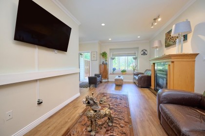 Photo 6 at 562 W Keith Road, Central Lonsdale, North Vancouver