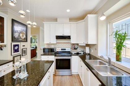 Photo 10 at 562 W Keith Road, Central Lonsdale, North Vancouver