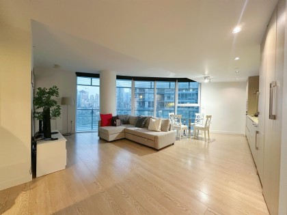 Photo 9 at 1505 - 89 Nelson Street, Yaletown, Vancouver West