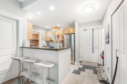 Photo 11 at 406 - 6328 Larkin Drive, University VW, Vancouver West