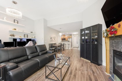 Photo 4 at 406 - 6328 Larkin Drive, University VW, Vancouver West