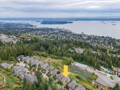 Photo 3 at 2546 Marr Creek Court, Whitby Estates, West Vancouver