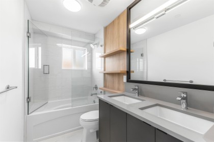 Photo 8 at 7357 Oak Street, South Granville, Vancouver West